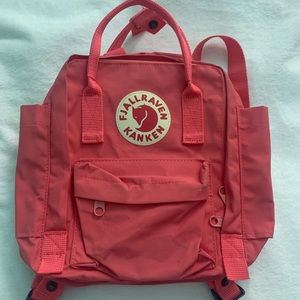 Fjallraven Kanken Mini Backpack